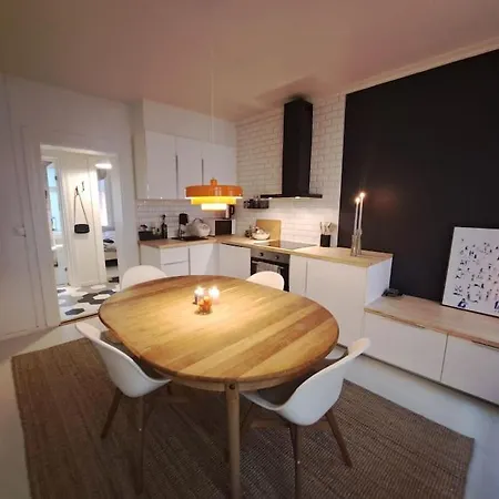 Cozy Retreat In The Heart Of