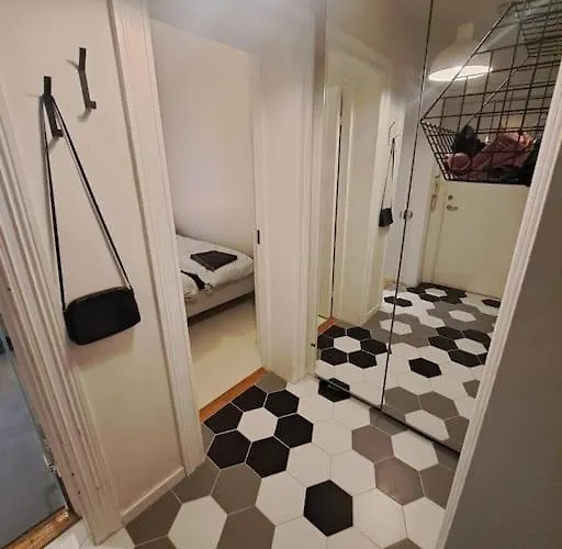 דירה Cozy Retreat In The Heart Of *